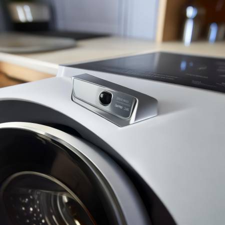 孩子误操作洗衣机，紧急断电，家长如何安全处理？